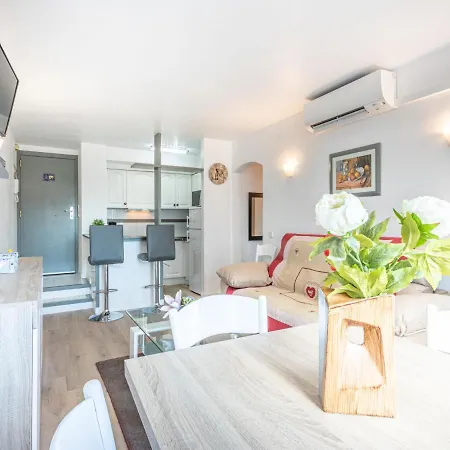 Port Salins By Interhome