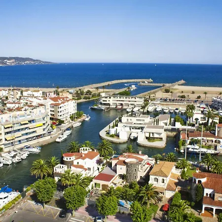 Port Salins By Interhome